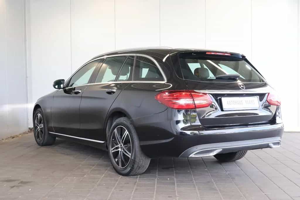 Mercedes-Benz C-Class 300d 4M Avantgarde DISTR.+MULTIBEAM+KEY+AHK 09/2019-photo-5