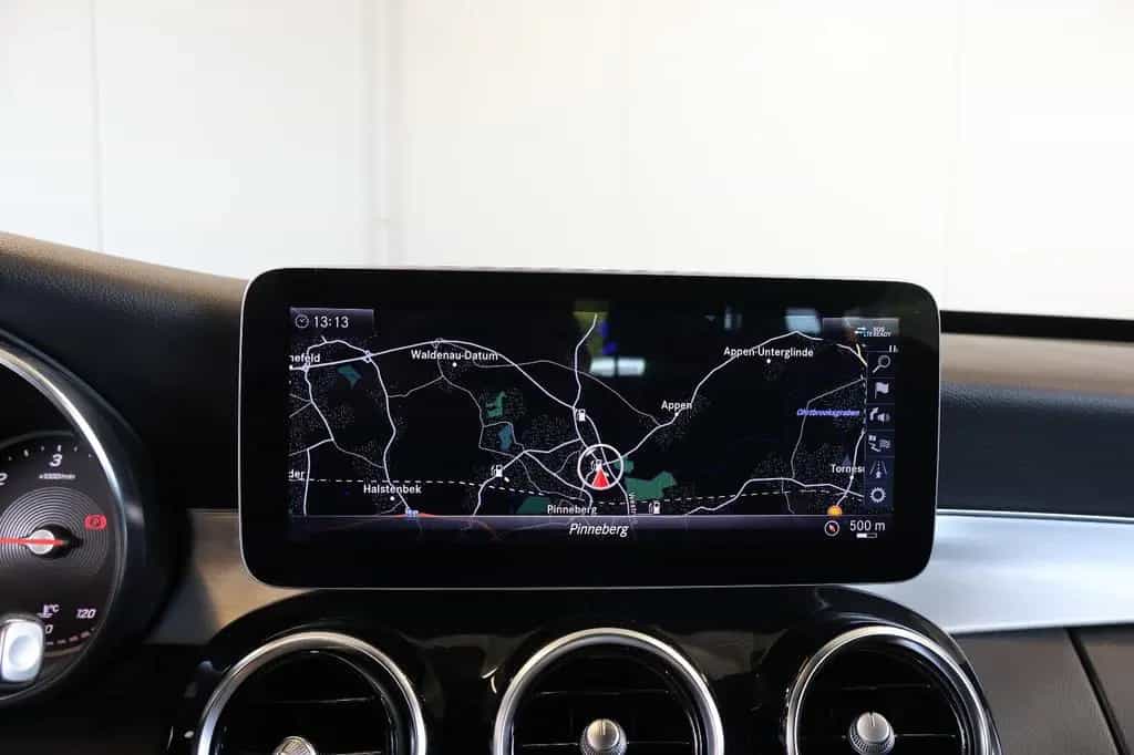 Mercedes-Benz C-Class 300d 4M Avantgarde DISTR.+MULTIBEAM+KEY+AHK 09/2019-photo-8