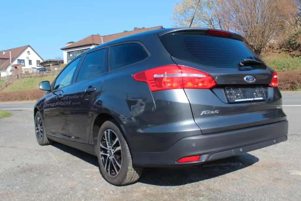 Ford Focus Turnier Trend 10/2016-photo-11