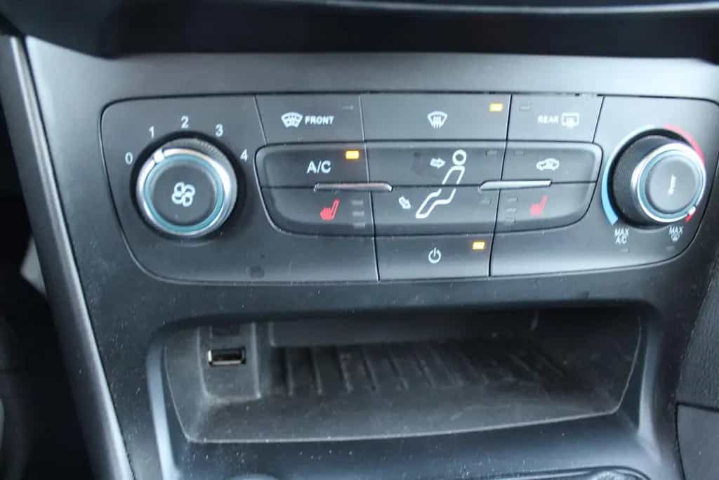 Ford Focus Turnier Trend 10/2016-photo-26
