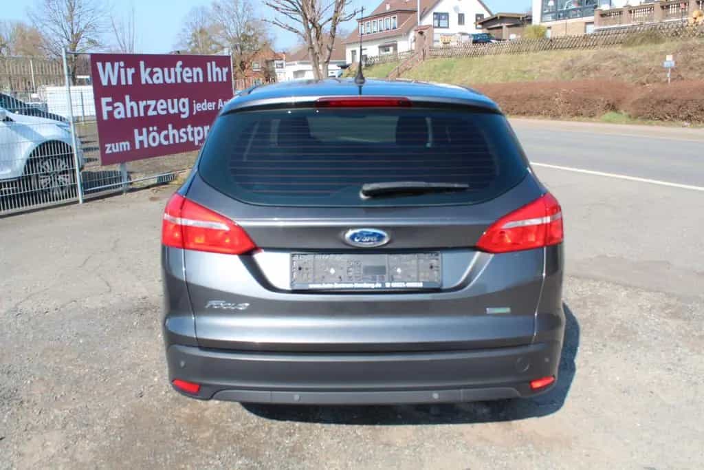 Ford Focus Turnier Trend 10/2016-photo-6