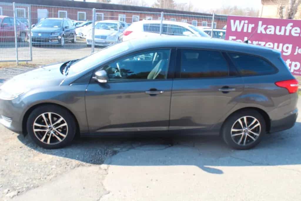 Ford Focus Turnier Trend 10/2016-photo-7
