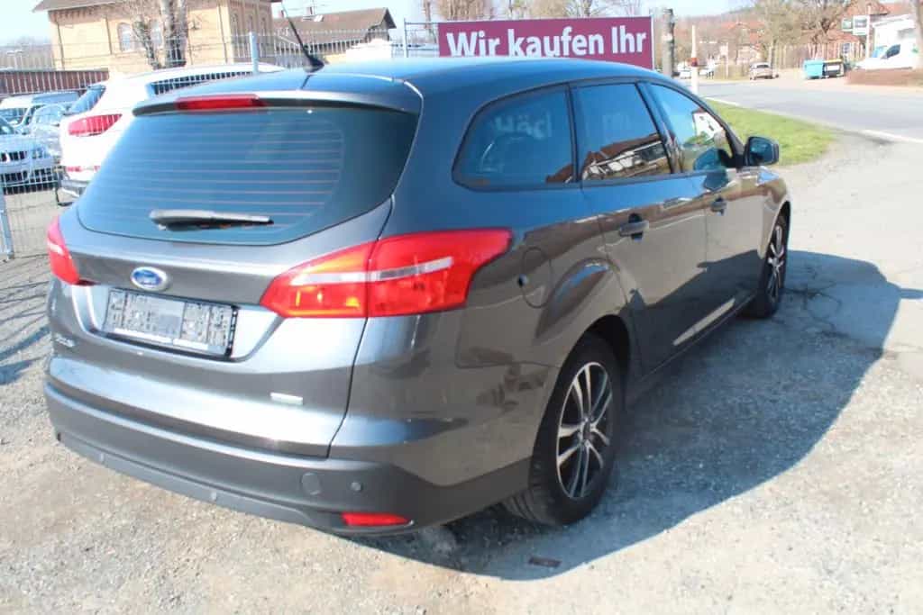 Ford Focus Turnier Trend 10/2016-photo-9