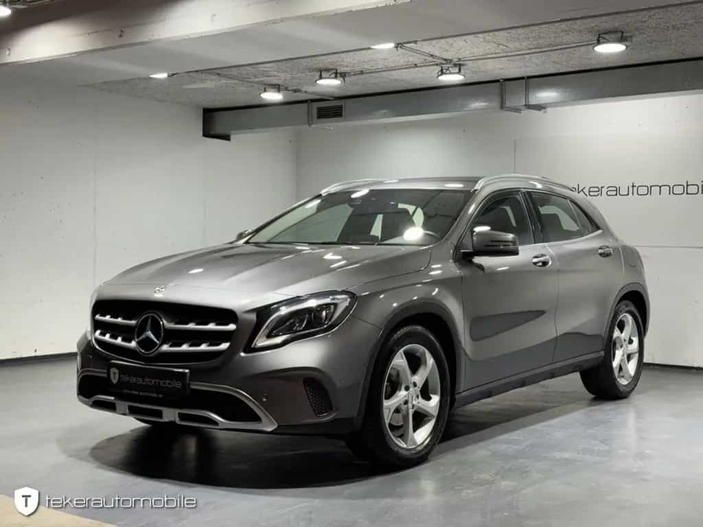 Mercedes-Benz GLA-Class 180 Urban *LED*Navi*AHK* 10/2018-photo-0