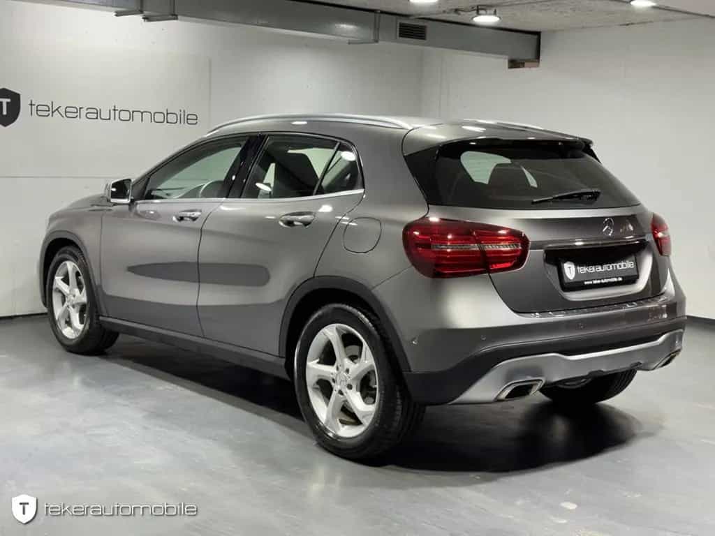 Mercedes-Benz GLA-Class 180 Urban *LED*Navi*AHK* 10/2018-photo-1