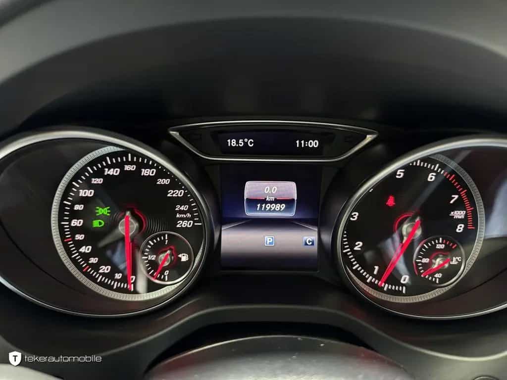 Mercedes-Benz GLA-Class 180 Urban *LED*Navi*AHK* 10/2018-photo-10