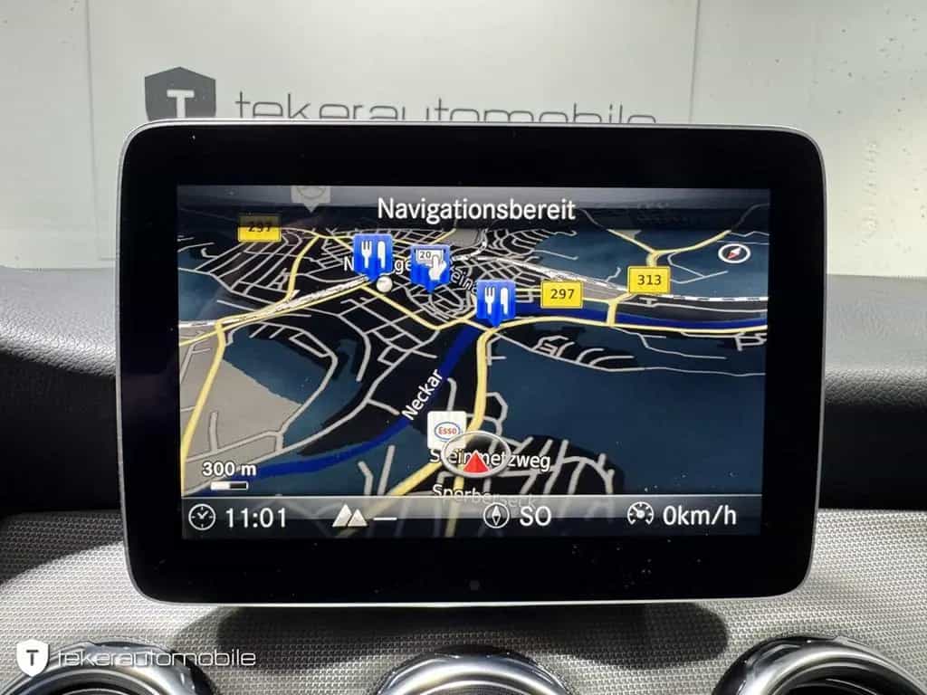 Mercedes-Benz GLA-Class 180 Urban *LED*Navi*AHK* 10/2018-photo-11