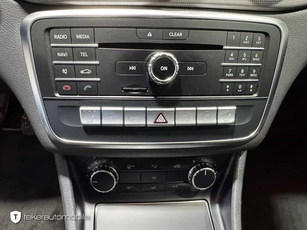 Mercedes-Benz GLA-Class 180 Urban *LED*Navi*AHK* 10/2018-photo-12
