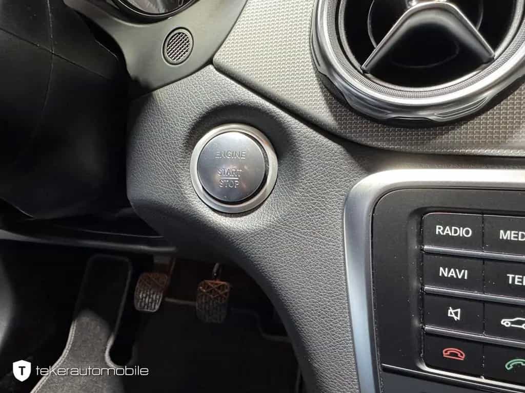 Mercedes-Benz GLA-Class 180 Urban *LED*Navi*AHK* 10/2018-photo-14