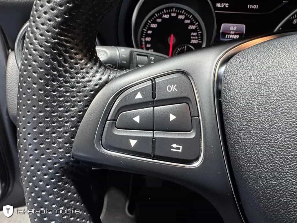Mercedes-Benz GLA-Class 180 Urban *LED*Navi*AHK* 10/2018-photo-17
