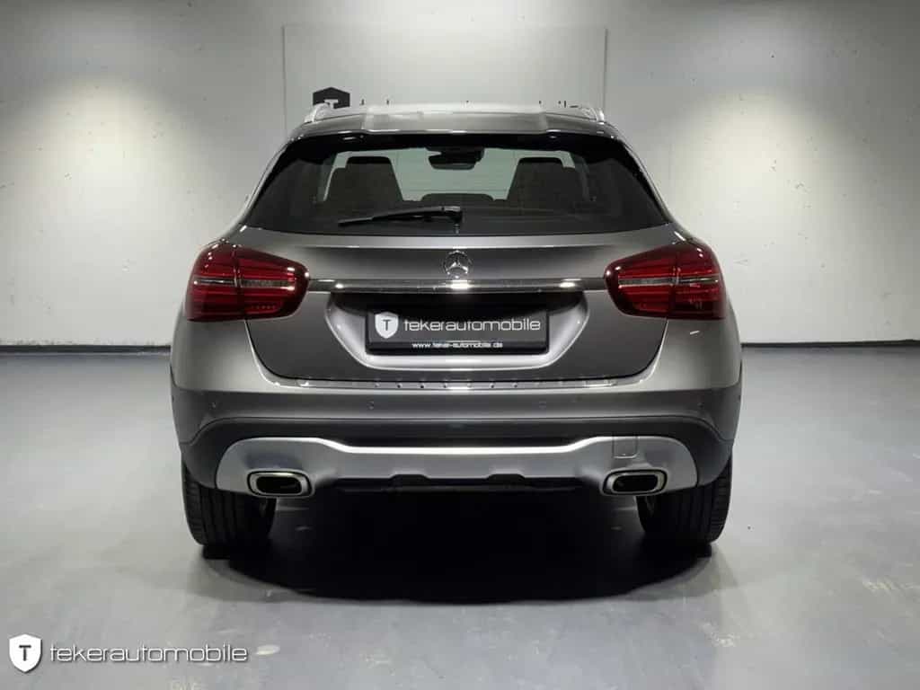 Mercedes-Benz GLA-Class 180 Urban *LED*Navi*AHK* 10/2018-photo-23