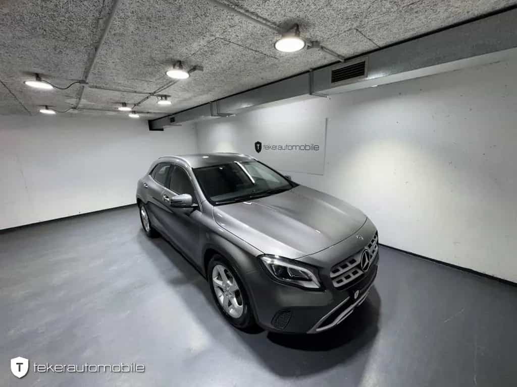 Mercedes-Benz GLA-Class 180 Urban *LED*Navi*AHK* 10/2018-photo-25