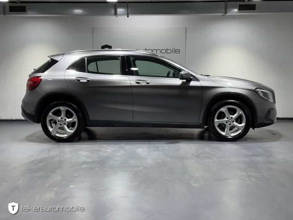 Mercedes-Benz GLA-Class 180 Urban *LED*Navi*AHK* 10/2018-photo-26