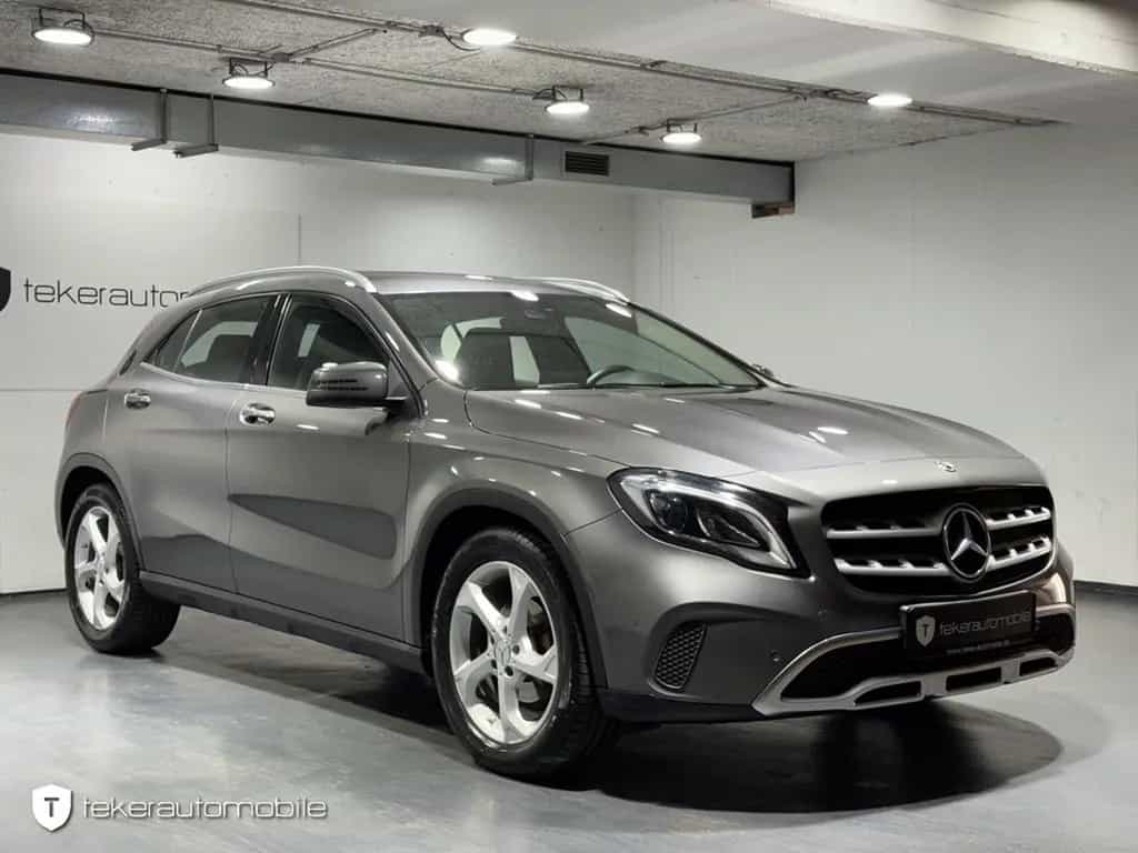 Mercedes-Benz GLA-Class 180 Urban *LED*Navi*AHK* 10/2018-photo-3