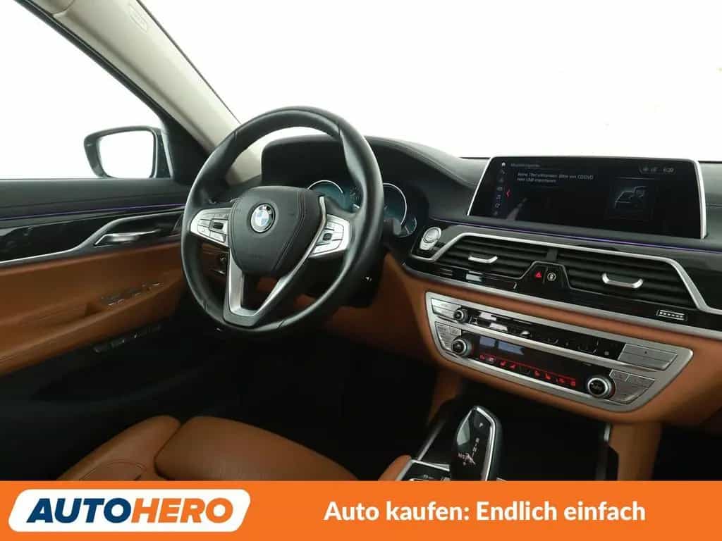 BMW 7 Series 740i  Aut.*LASER*HEAD-UP*360CAM*NAVI*ACC*MASSAGE 02/2018-photo-11