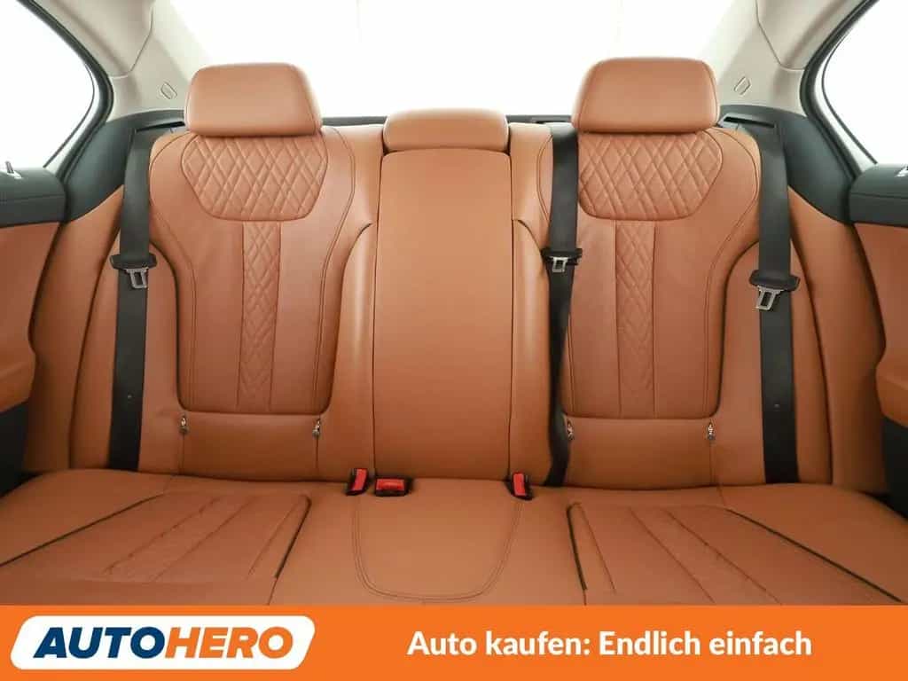 BMW 7 Series 740i  Aut.*LASER*HEAD-UP*360CAM*NAVI*ACC*MASSAGE 02/2018-photo-14