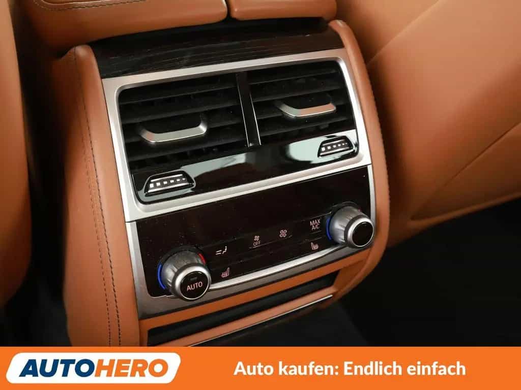 BMW 7 Series 740i  Aut.*LASER*HEAD-UP*360CAM*NAVI*ACC*MASSAGE 02/2018-photo-27