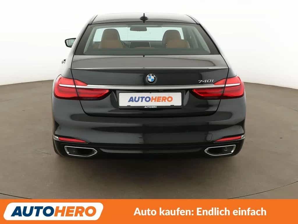 BMW 7 Series 740i  Aut.*LASER*HEAD-UP*360CAM*NAVI*ACC*MASSAGE 02/2018-photo-3