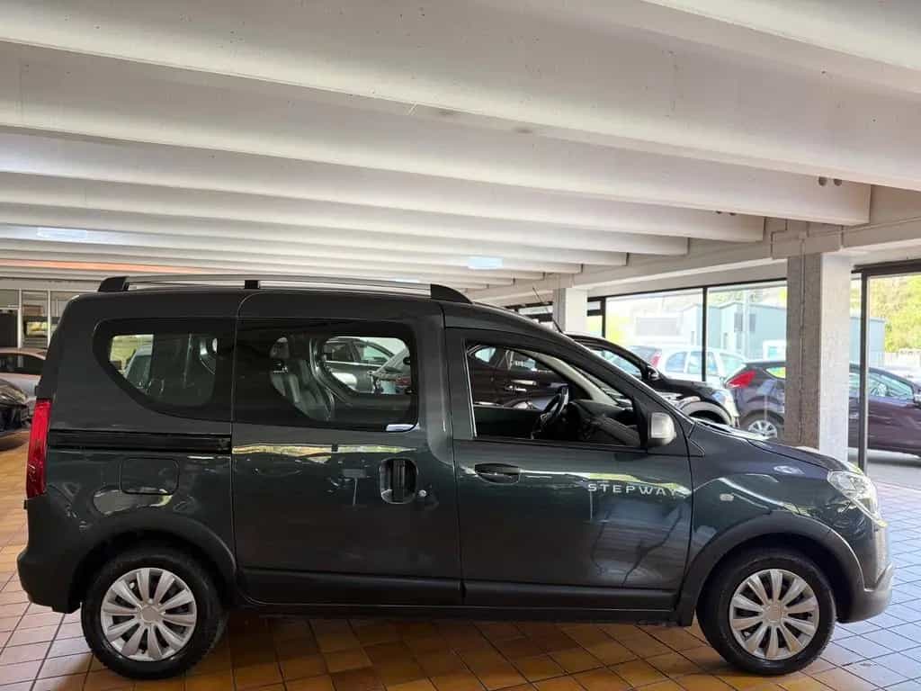 Dacia Dokker Stepway Plus/NAVI/KAMERA/AHK/SHZ/TEMP/TOP 12/2020-photo-6