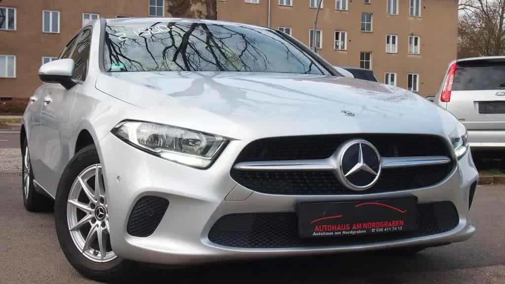 Mercedes-Benz A-Class 180 NEUES MODEL !!! 02/2020-photo-2