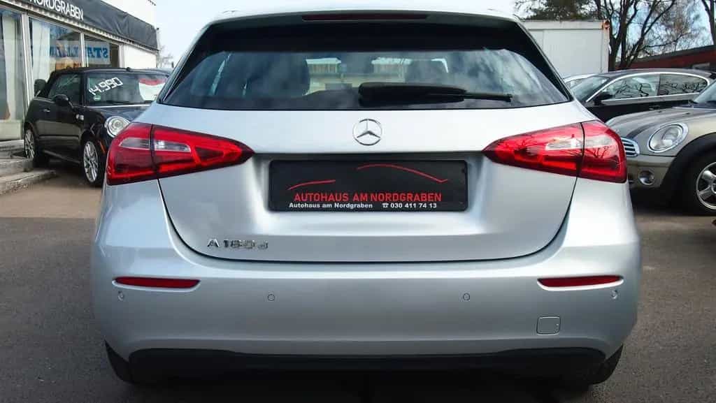 Mercedes-Benz A-Class 180 NEUES MODEL !!! 02/2020-photo-28