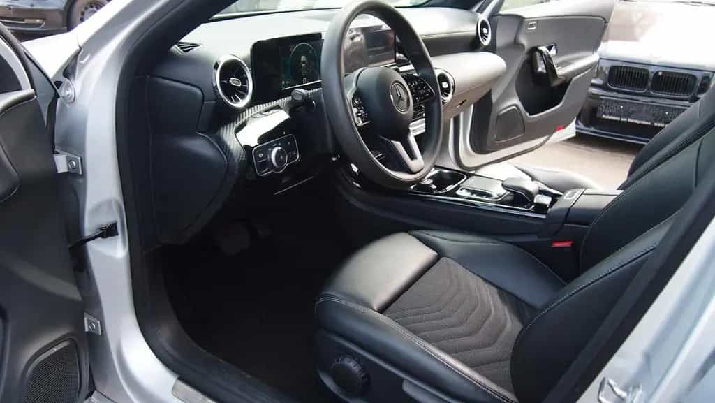 Mercedes-Benz A-Class 180 NEUES MODEL !!! 02/2020-photo-31