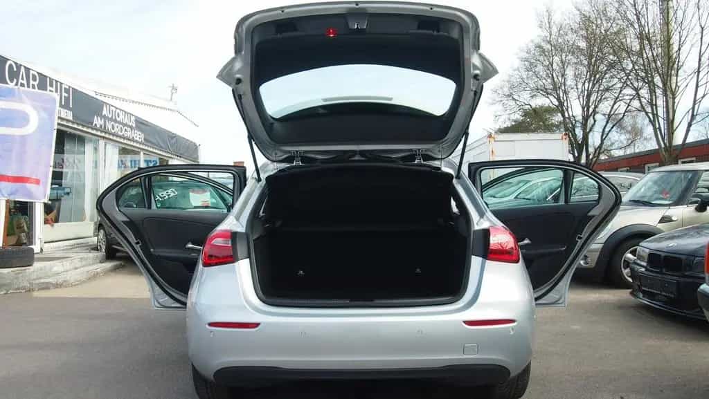 Mercedes-Benz A-Class 180 NEUES MODEL !!! 02/2020-photo-38