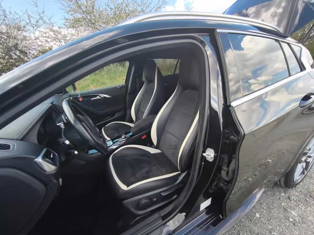 Infiniti Q30 2.0t DCT AWD Sport Sport 10/2017-photo-4