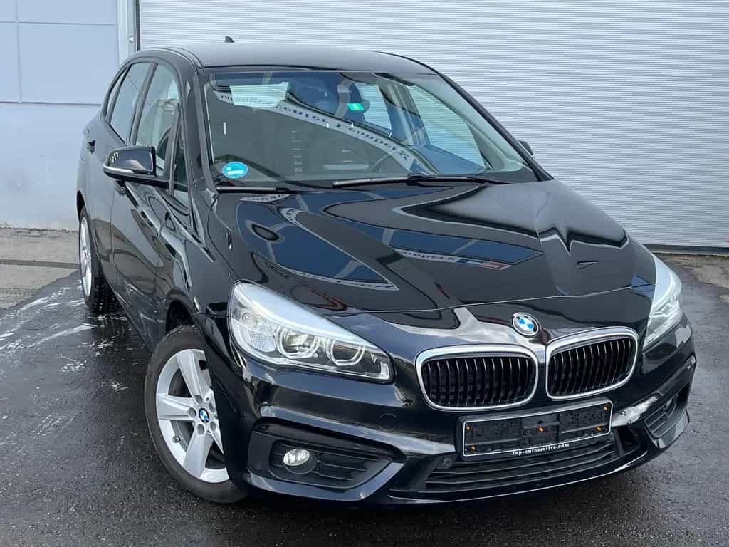 BMW 2 Series 220i Active Tourer*SHZ*LED*NAVI*KEYLESS*KAMERA 01/2017-photo-1