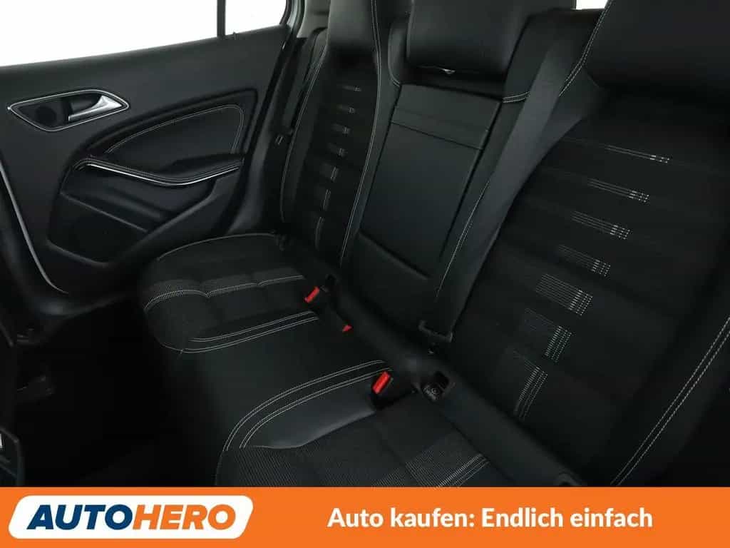Mercedes-Benz GLA 250 4Matic Urban Aut.*NAVI*LED*ACC*PDC*SHZ* 10/2019-photo-13