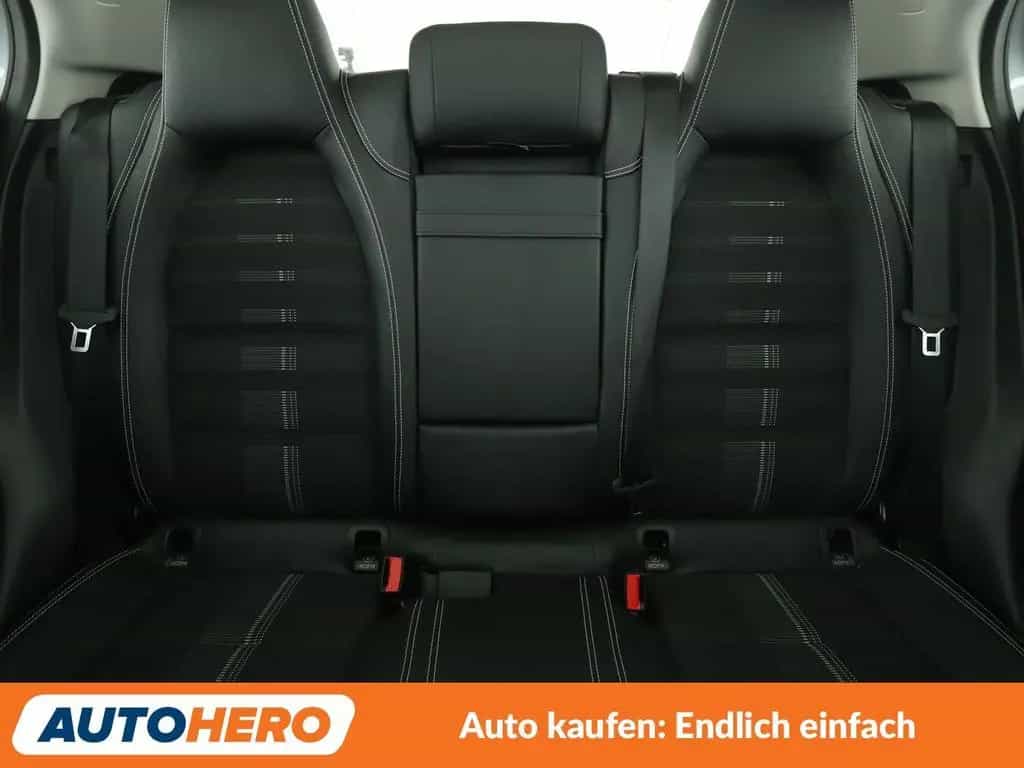 Mercedes-Benz GLA 250 4Matic Urban Aut.*NAVI*LED*ACC*PDC*SHZ* 10/2019-photo-15