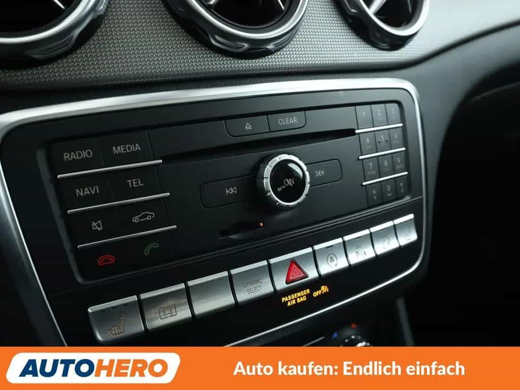 Mercedes-Benz GLA 250 4Matic Urban Aut.*NAVI*LED*ACC*PDC*SHZ* 10/2019-photo-21