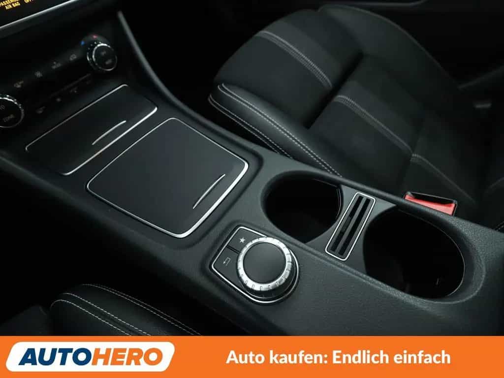 Mercedes-Benz GLA 250 4Matic Urban Aut.*NAVI*LED*ACC*PDC*SHZ* 10/2019-photo-23