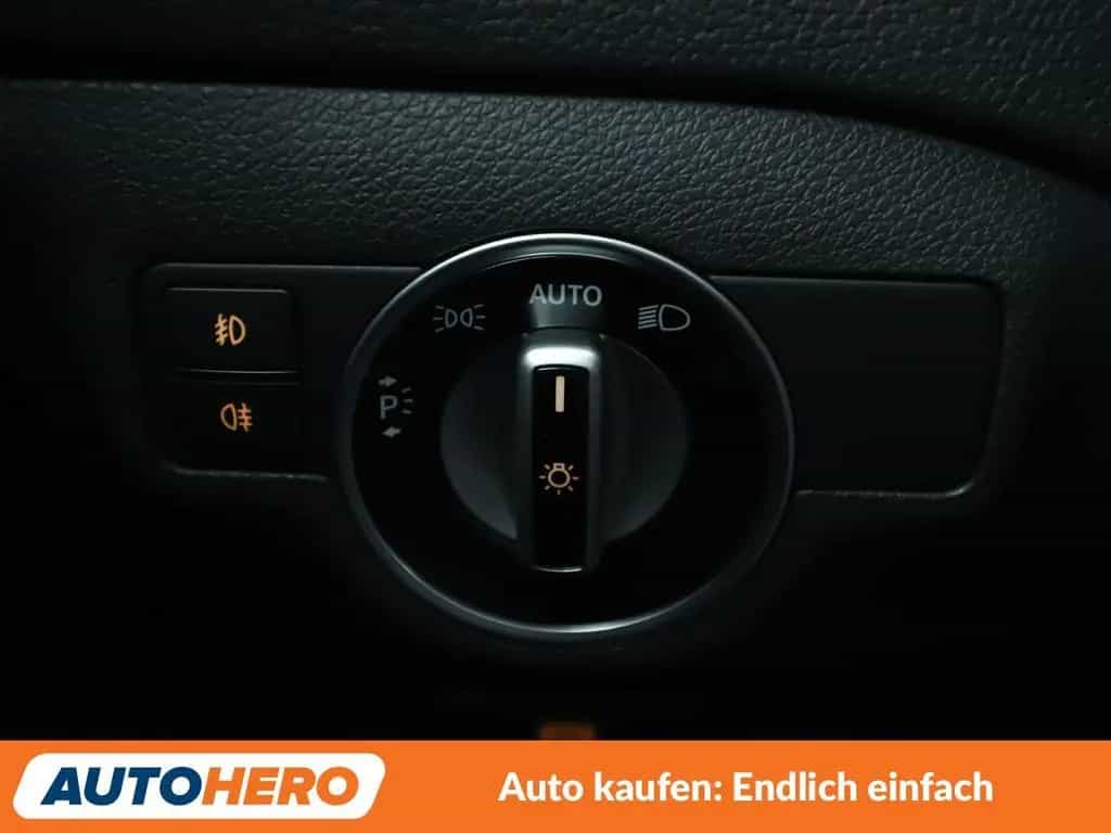Mercedes-Benz GLA 250 4Matic Urban Aut.*NAVI*LED*ACC*PDC*SHZ* 10/2019-photo-25