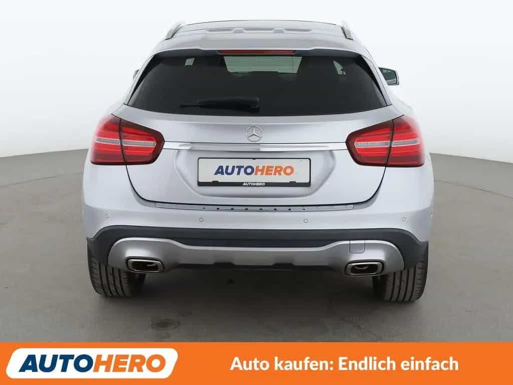 Mercedes-Benz GLA 250 4Matic Urban Aut.*NAVI*LED*ACC*PDC*SHZ* 10/2019-photo-4