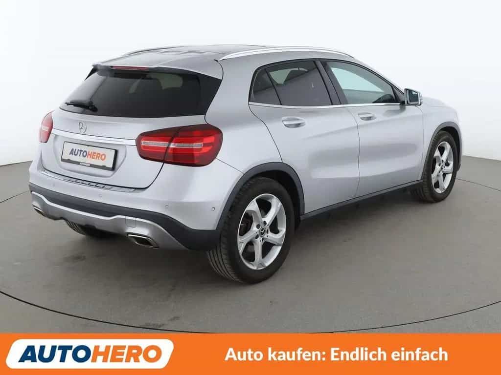Mercedes-Benz GLA 250 4Matic Urban Aut.*NAVI*LED*ACC*PDC*SHZ* 10/2019-photo-5