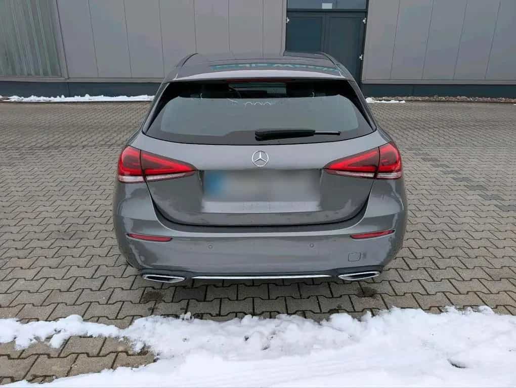 Mercedes-Benz A-Class Benz A180 A-Klasse TÜV 11/2027 Bu... 07/2019-photo-1