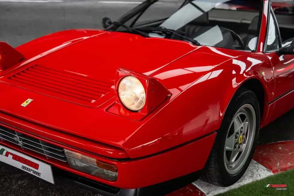 Ferrari 208 GTS Turbo *A COLLECTOR'S HIDDEN GEM* 12/1988-photo-10