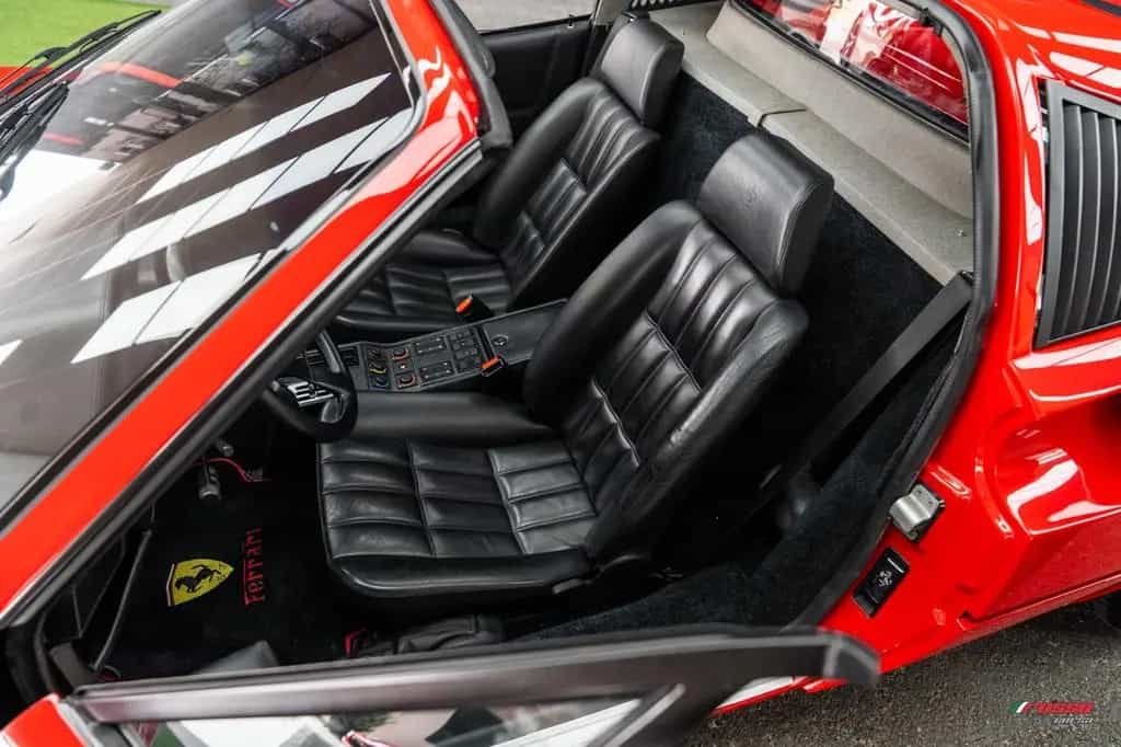Ferrari 208 GTS Turbo *A COLLECTOR'S HIDDEN GEM* 12/1988-photo-13