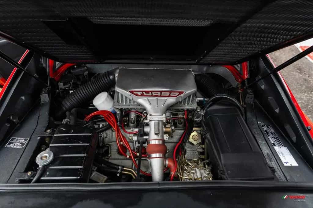 Ferrari 208 GTS Turbo *A COLLECTOR'S HIDDEN GEM* 12/1988-photo-19