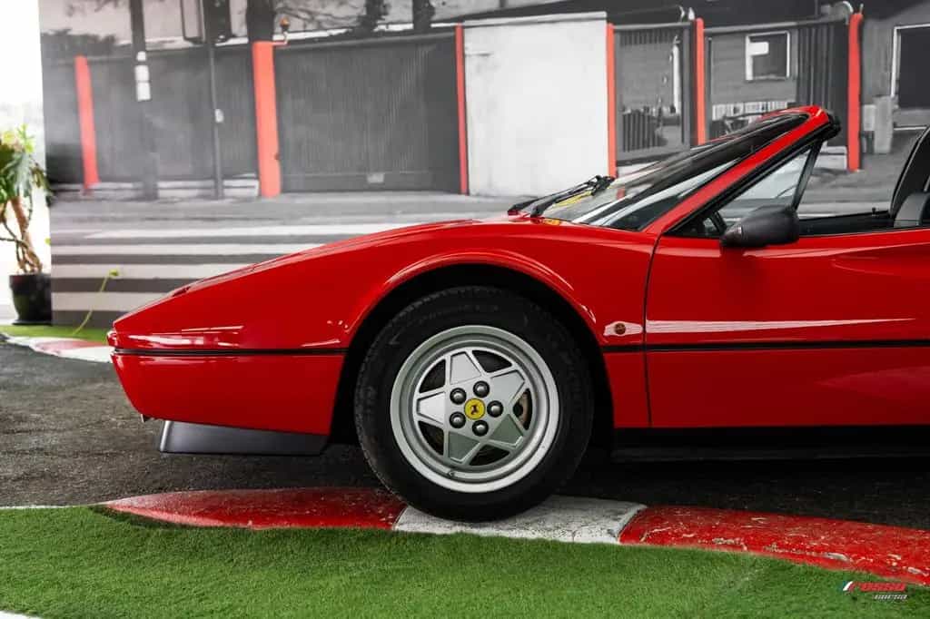 Ferrari 208 GTS Turbo *A COLLECTOR'S HIDDEN GEM* 12/1988-photo-4