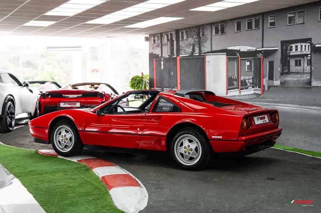 Ferrari 208 GTS Turbo *A COLLECTOR'S HIDDEN GEM* 12/1988-photo-6
