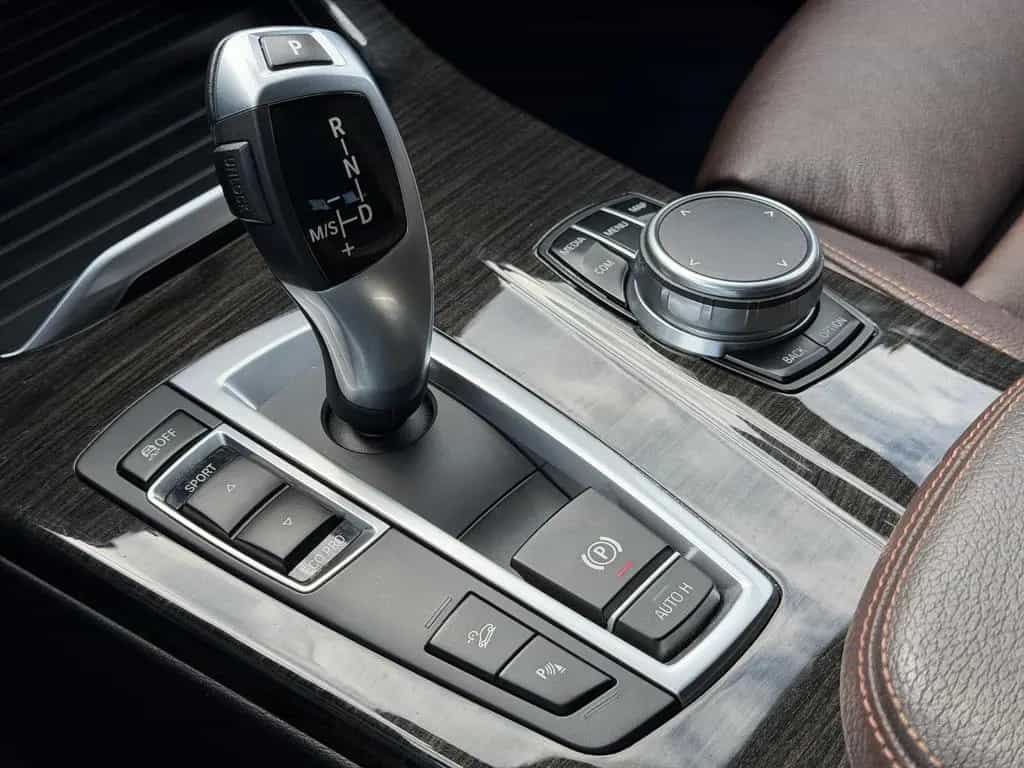 BMW X3 xDrive 20 d xLine HUD/NAV/AHK/KAMERA/SHZ/PANO 09/2017-photo-18
