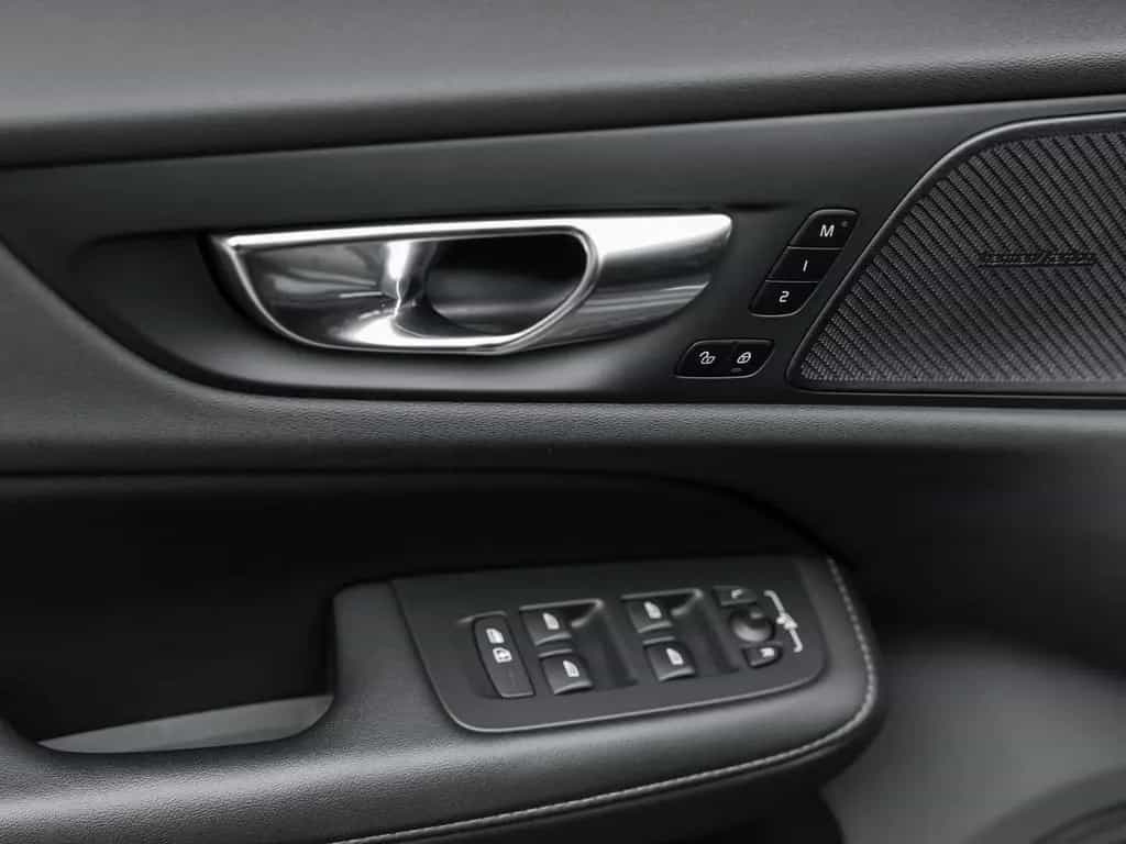 Volvo V60 B5 AWD Inscription 02/2021-photo-16