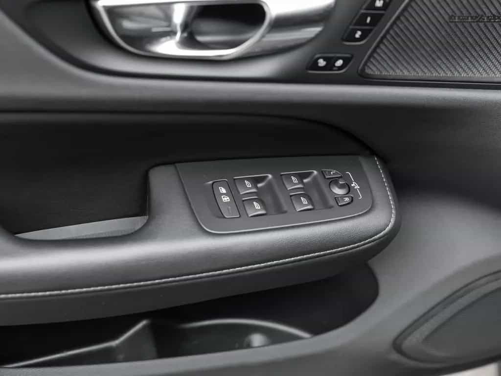 Volvo V60 B5 AWD Inscription 02/2021-photo-17