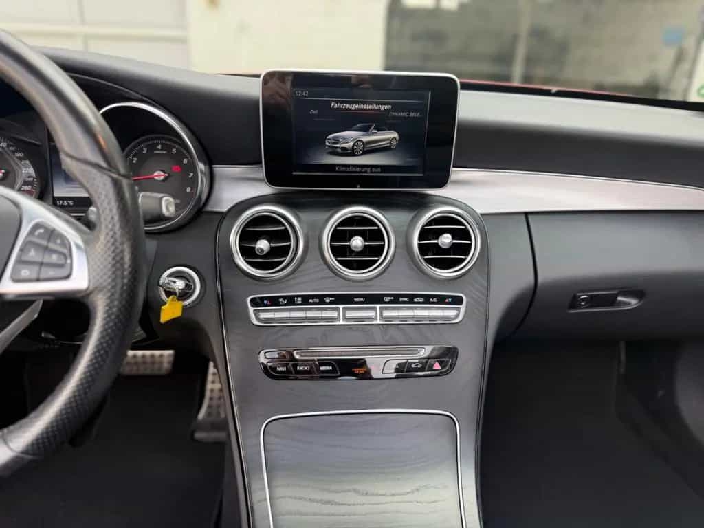 Mercedes-Benz C-Class 200 Cabrio / AMG Line 02/2017-photo-13