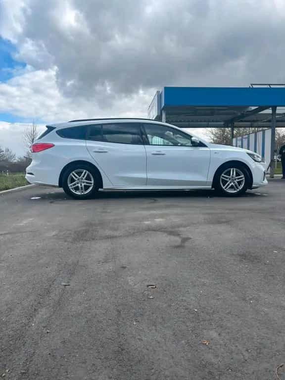 Ford Focus ST-Line-150 PS-Top gepflegt 07/2019-photo-6