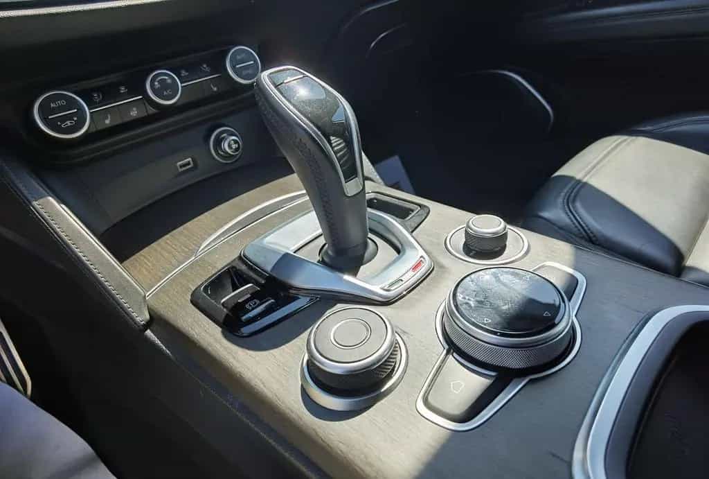 Alfa Romeo Stelvio 2.2 Td 190 CV AT8 Q4 Ti 09/2020-photo-11