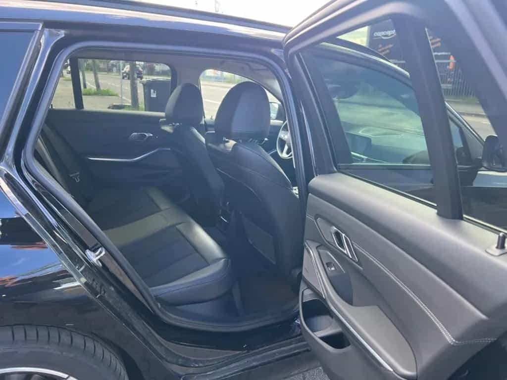 BMW 3 Series 320 Touring 320 d xDrive Advantage FINANZIERUNG 01/2021-photo-15