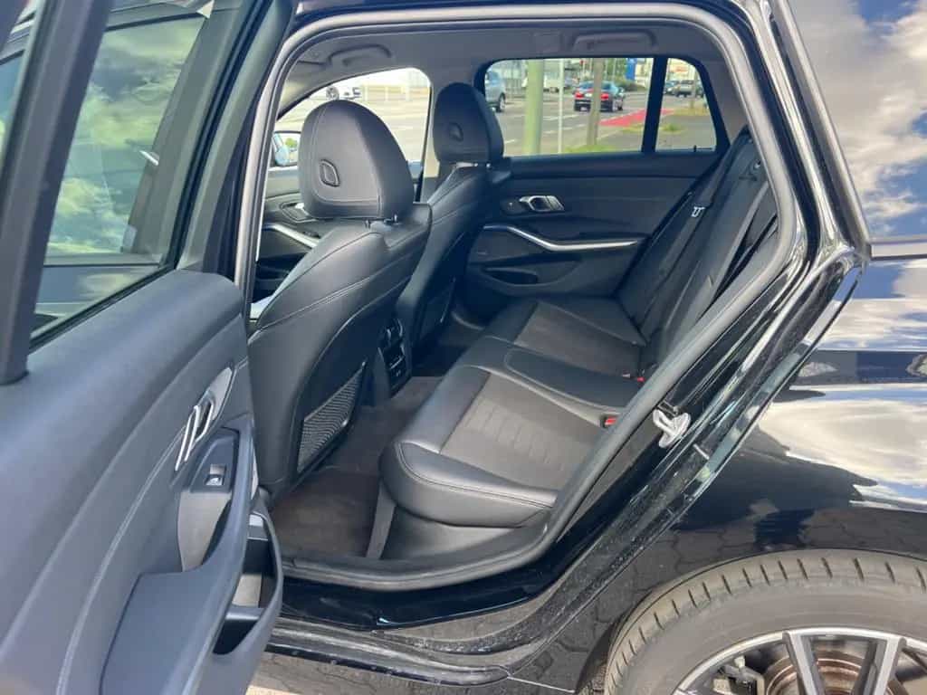BMW 3 Series 320 Touring 320 d xDrive Advantage FINANZIERUNG 01/2021-photo-17